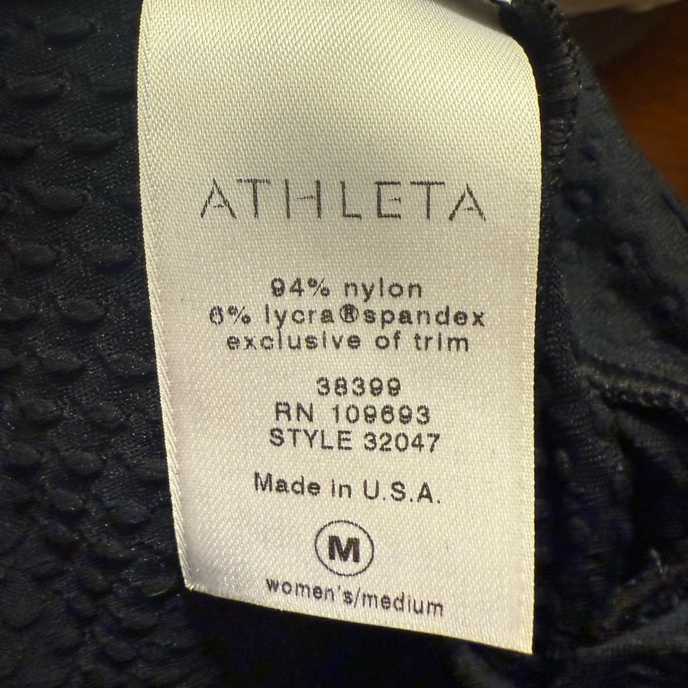 Athleta Black Quilted Zip Up Athletic Jacket Size M Athleisure Running Workout - Picture 3 of 7
